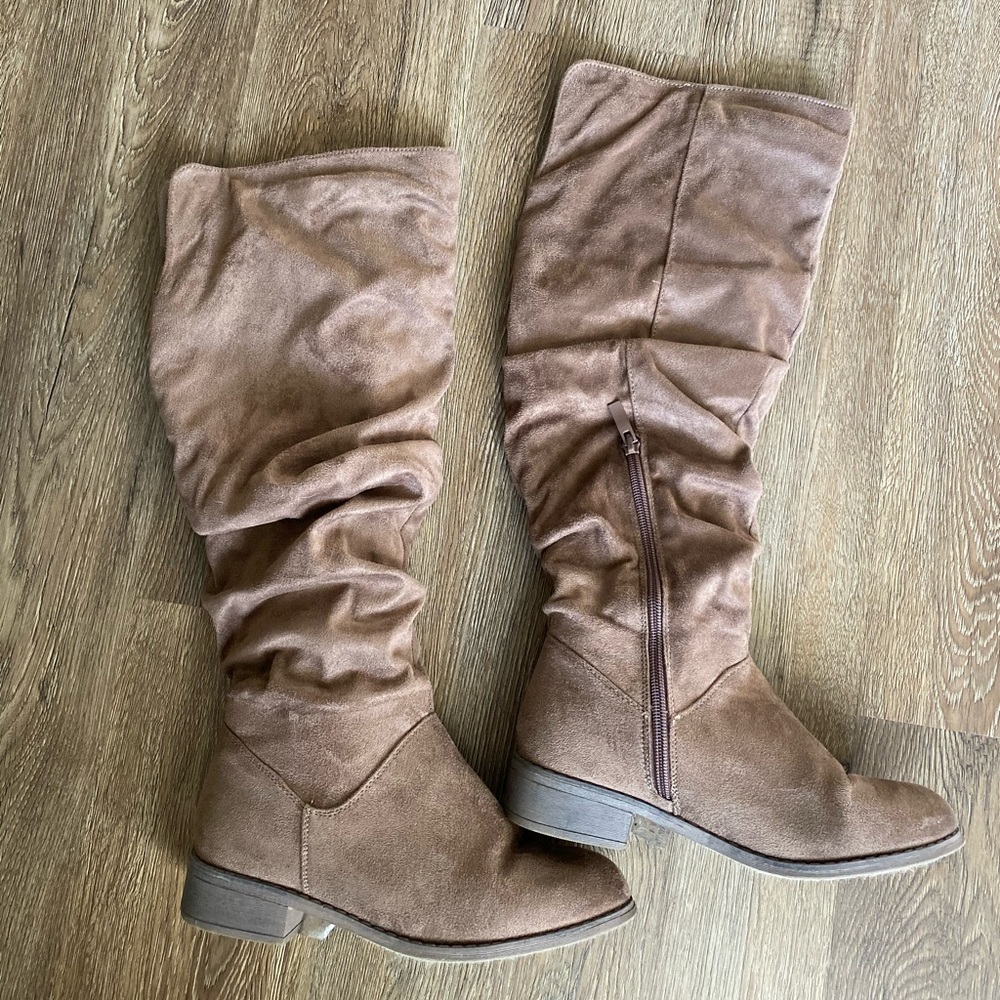 Slouchy Suede Riding Knee High Boot size 6